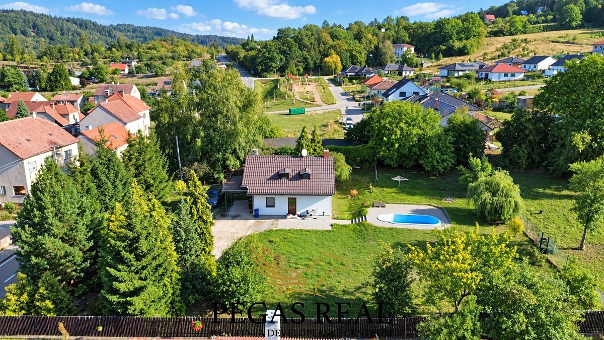 Prodej rodinného domu 117 m², pozemek 1020 m² – fotografie 3