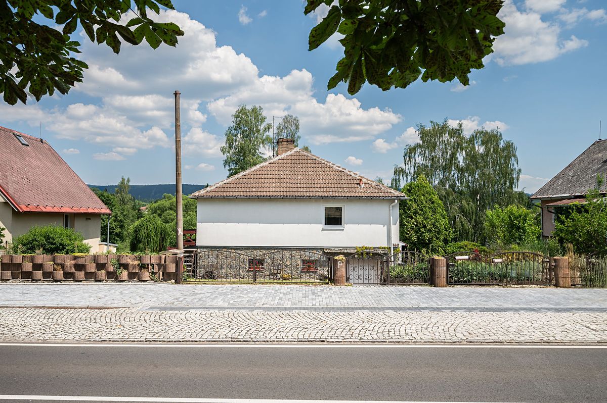 Prodej vícegeneračního domu 244 m², pozemek 948 m²