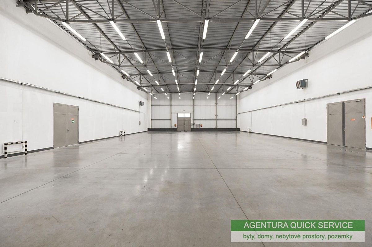 Pronájem skladového prostoru 1395 m², Praha – fotka 1 z 3