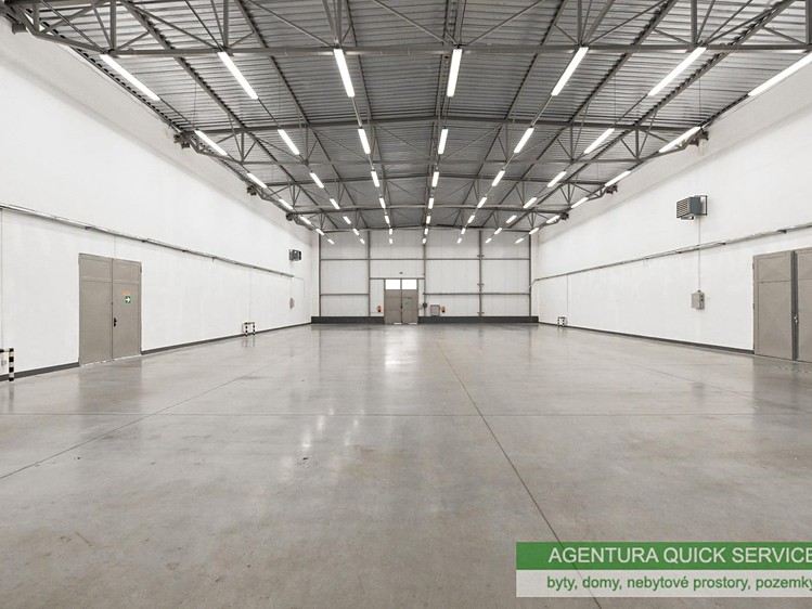 Комерційне приміщення в оренду, 1 395 м² (1 з 3)