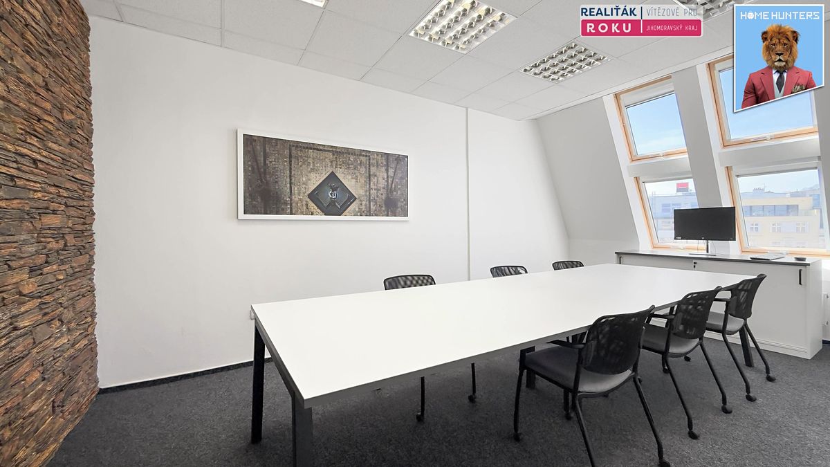 Pronájem kanceláře 198 m² – fotografie 3