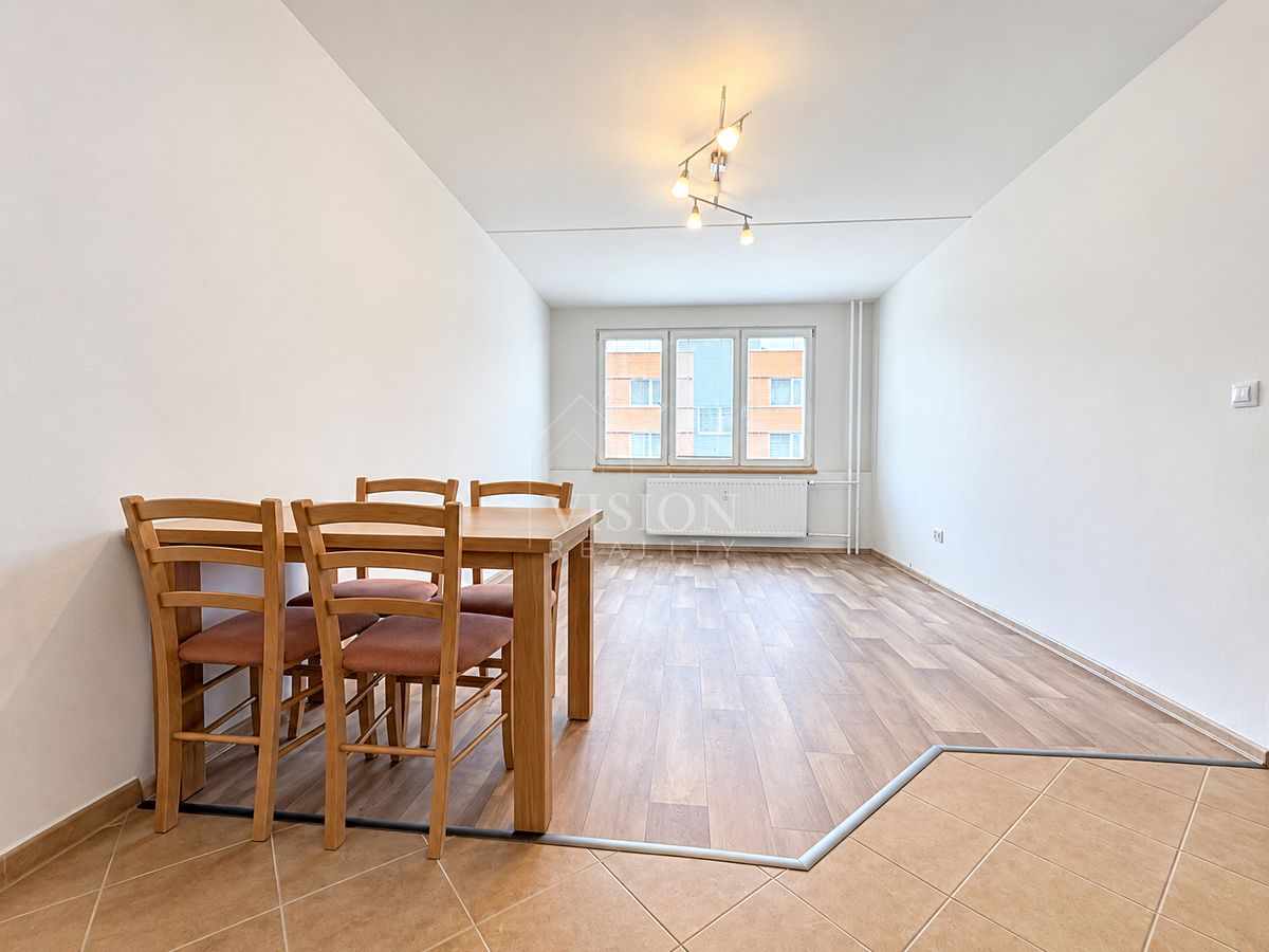 Pronájem bytu 2+kk 47 m² – fotografie 3
