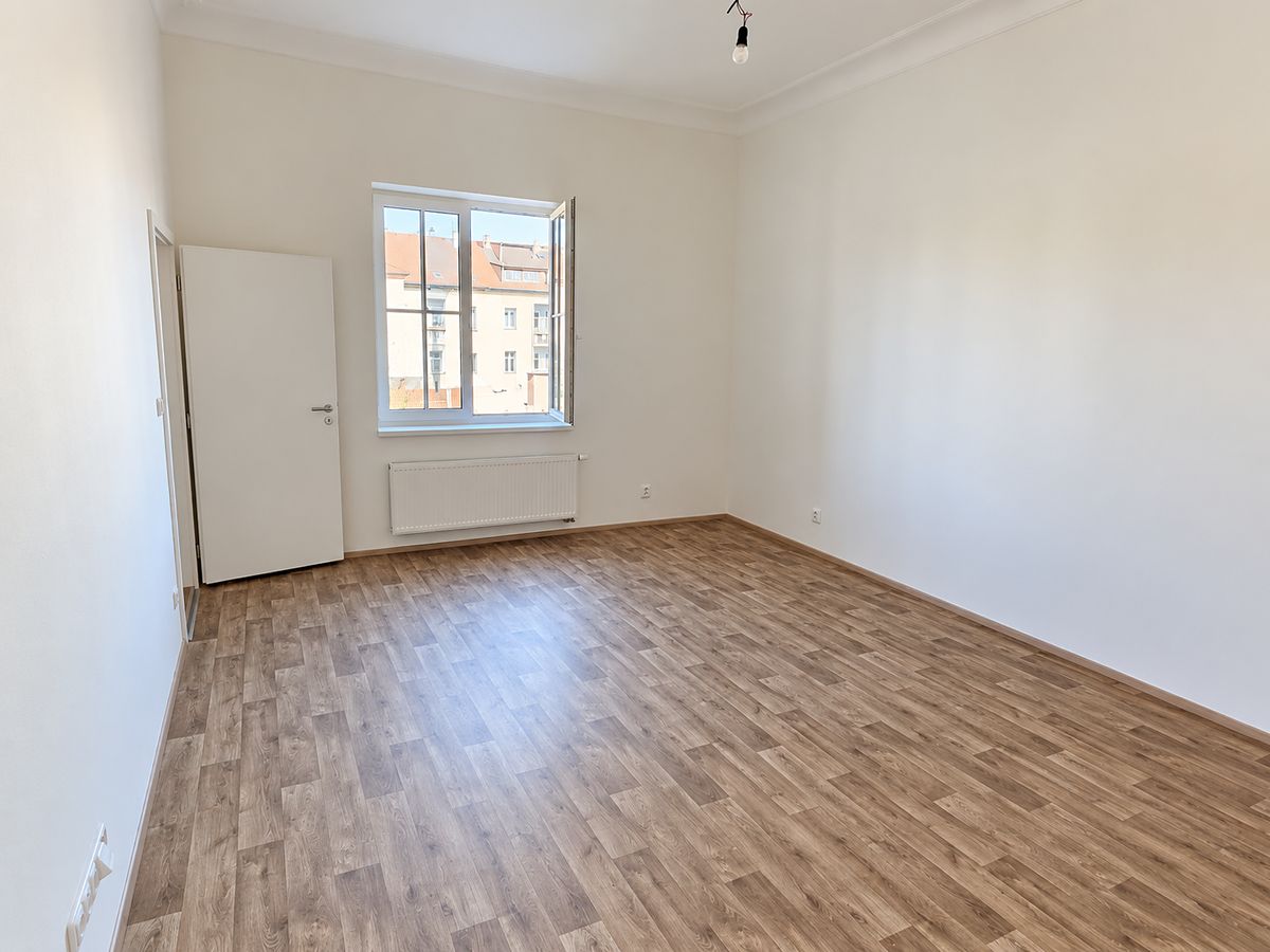 Pronájem bytu 2+kk 50 m² – fotografie 2