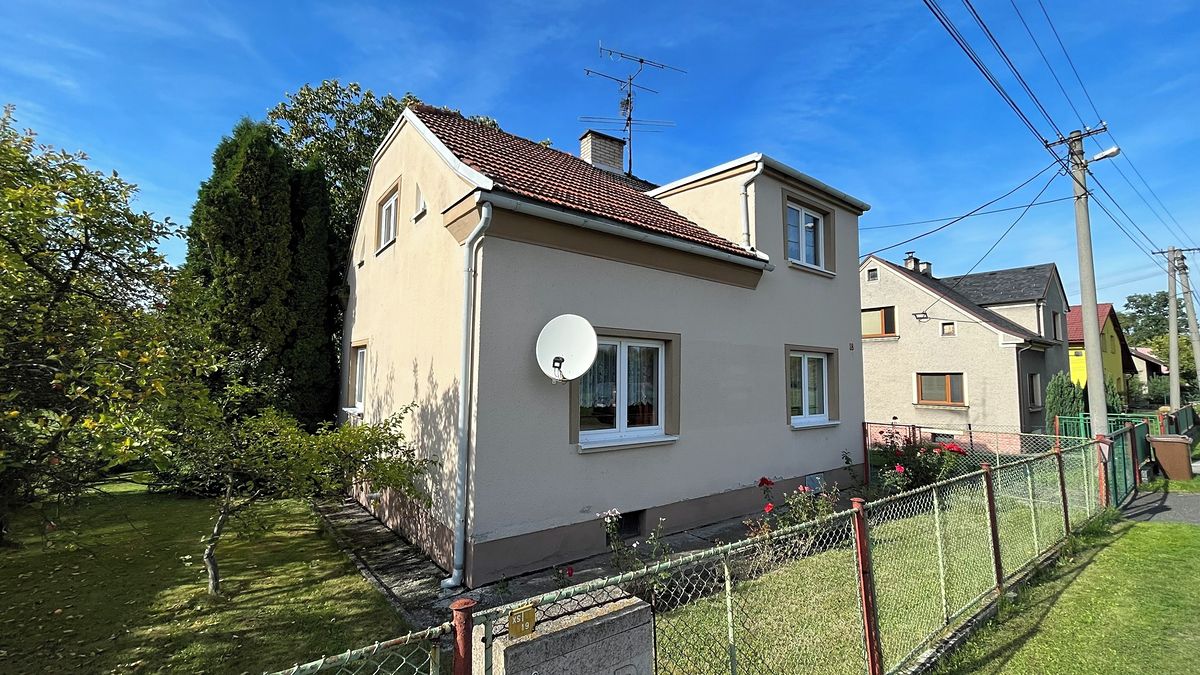 Prodej rodinného domu 120 m², pozemek 825 m² – fotografie 3