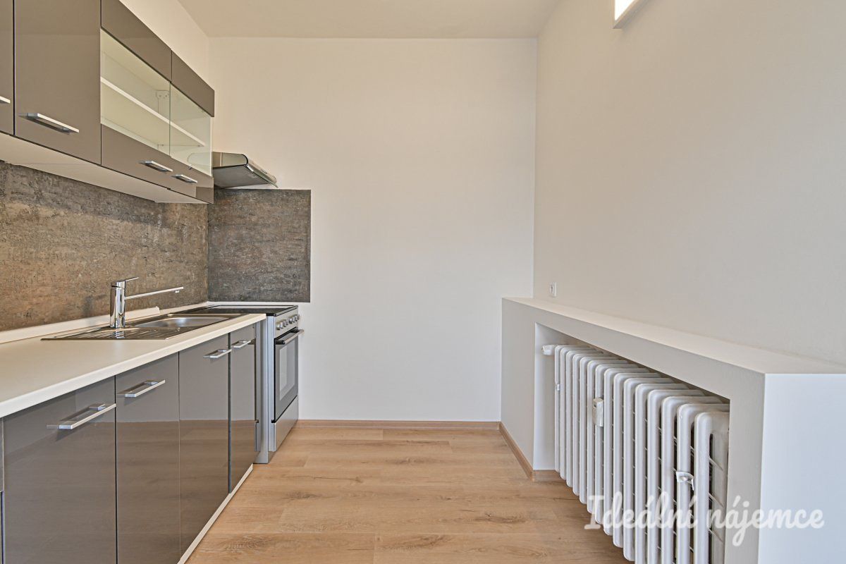 Pronájem bytu 3+1 68 m² – fotografie 3