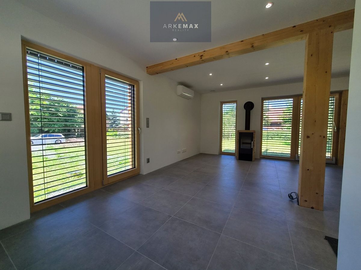 Pronájem rodinného domu 100 m², pozemek 1084 m² – fotografie 5