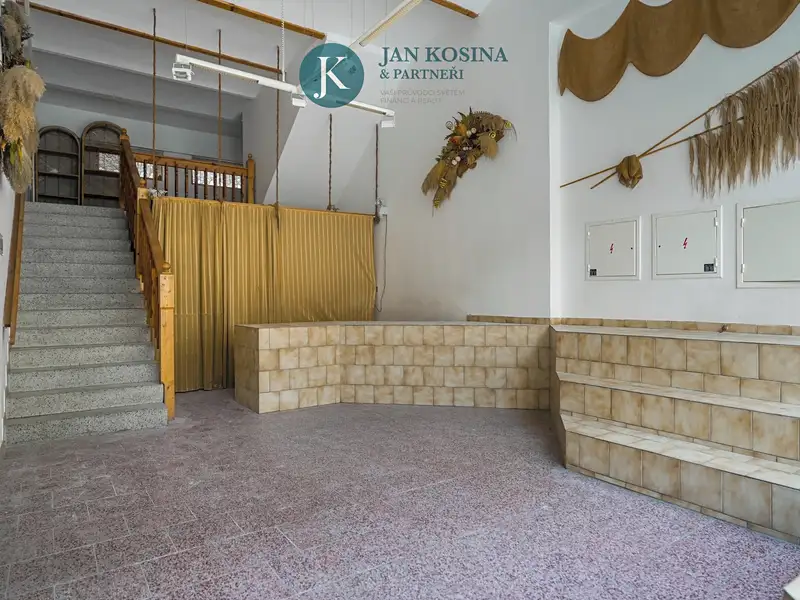 Prodej bytu atypický 180 m², Teplice – náhled fotky 3