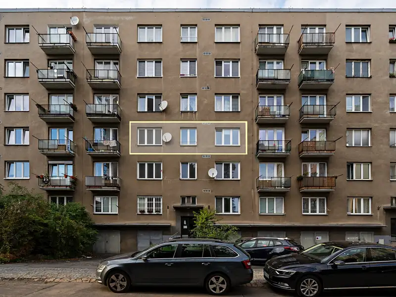 Prodej bytu 2+1 55 m², Praha – náhled fotky 1
