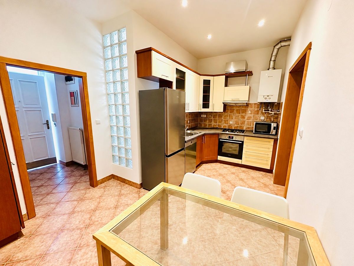 Pronájem bytu 3+kk 80 m² – fotografie 2