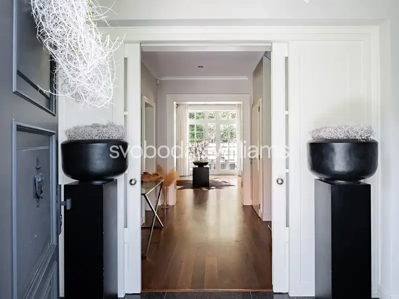 Prodej rodinného domu 459 m², pozemek 1067 m², Praha – náhled fotky 3