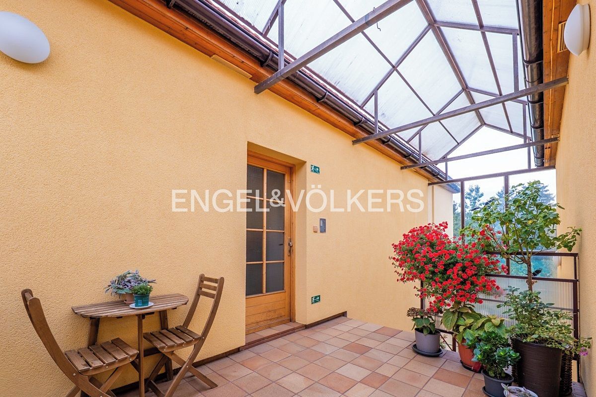 Pronájem bytu 2+kk 54 m² – fotografie 3