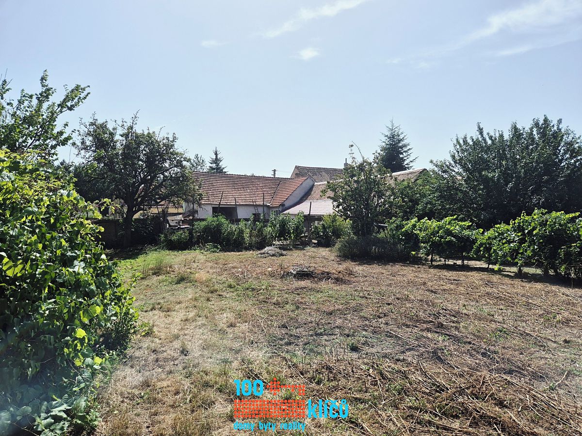 Prodej stavebního pozemku 840 m² – fotografie 2