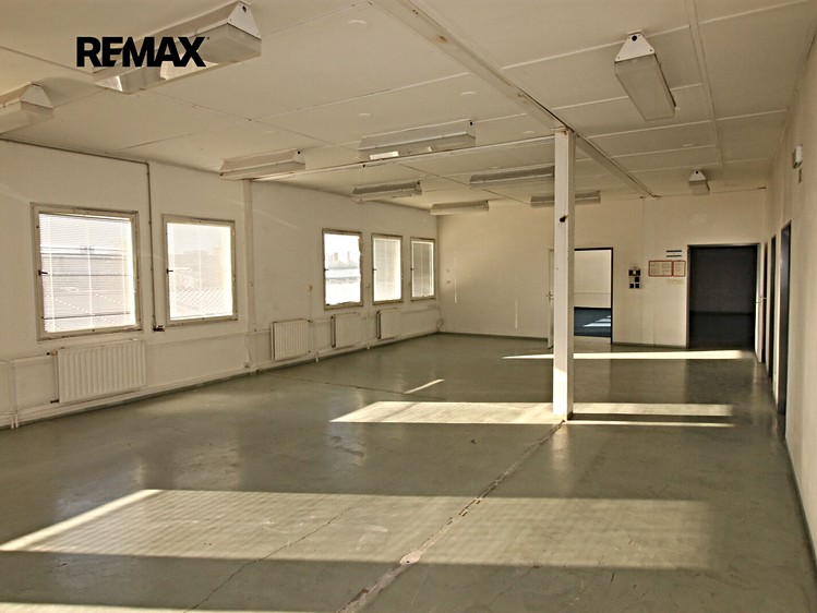 Gewerbefläche zum Kauf, 2.700 m² (12 von 15)