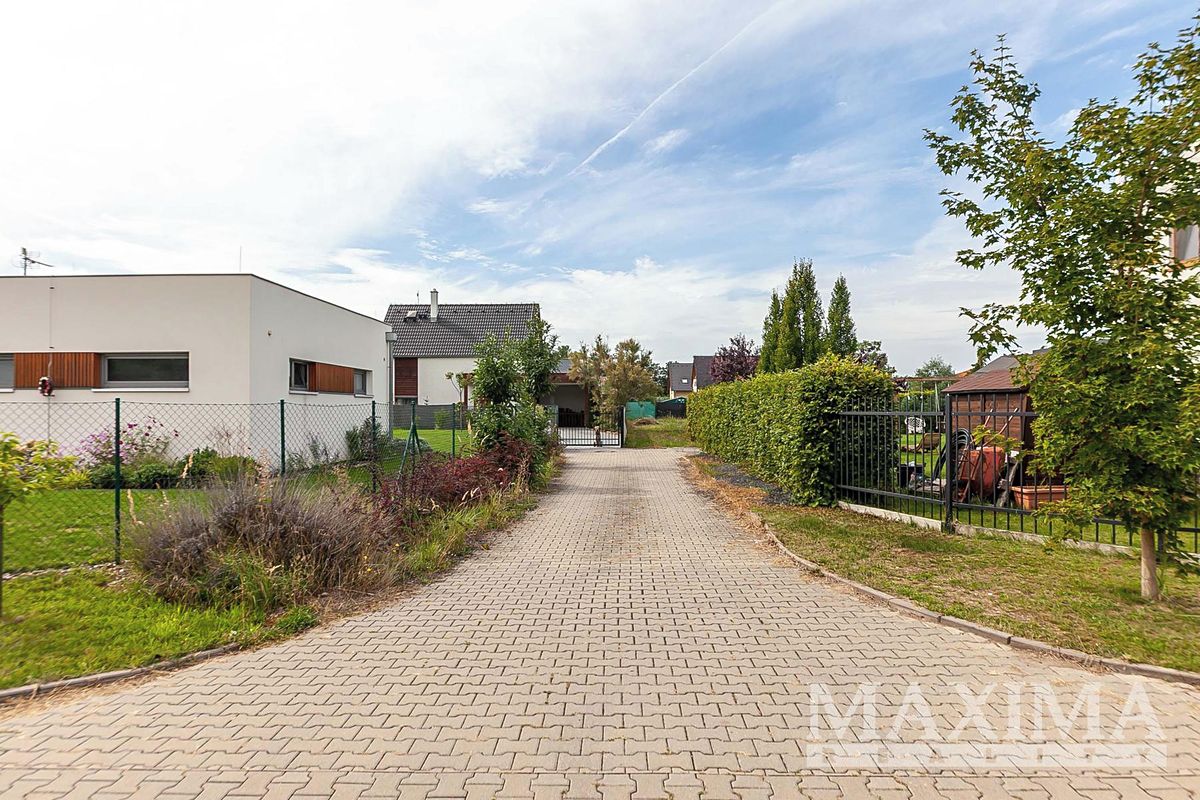 Prodej stavebního pozemku 787 m² – fotografie 5