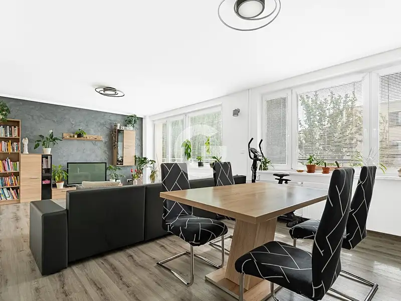 Prodej bytu 3+1 79 m², Zlín – náhled fotky 1
