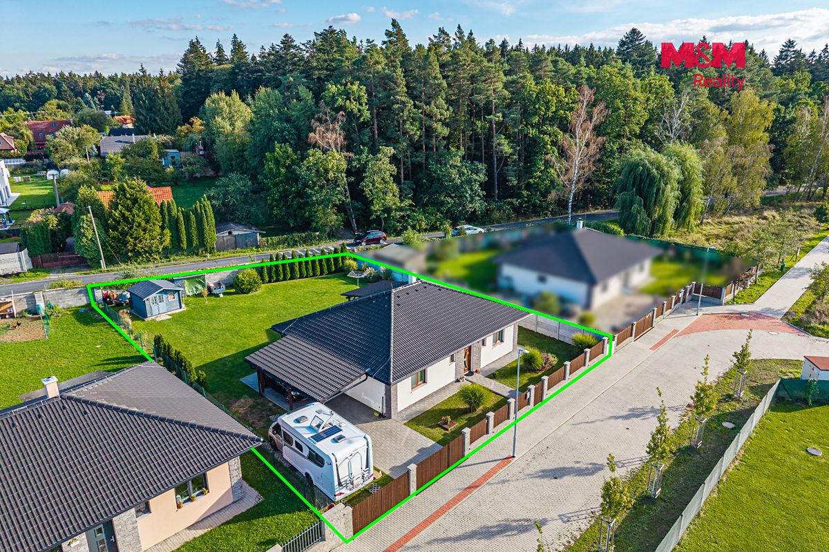 Prodej rodinného domu 107 m², pozemek 901 m² – fotografie 2