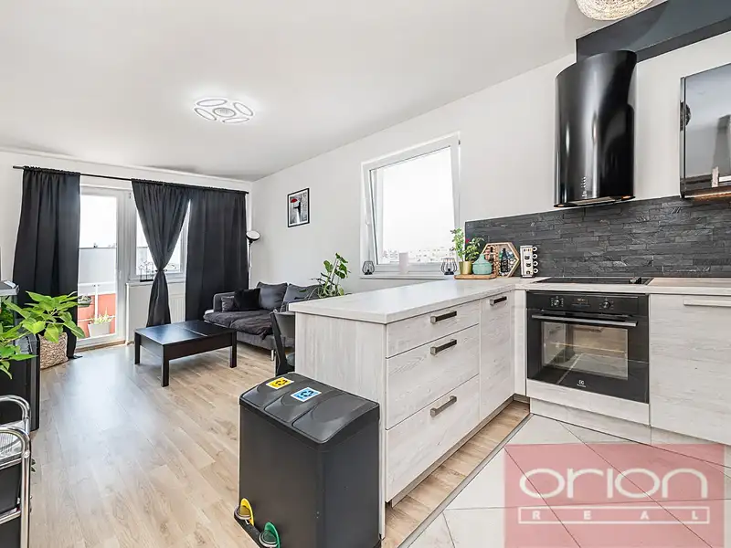 Prodej bytu 3+kk 72 m², Praha – náhled fotky 1