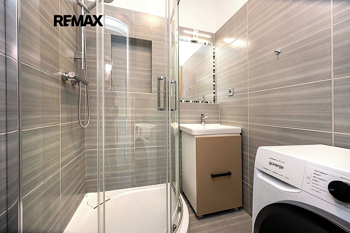 Pronájem bytu 2+kk 43 m² – fotografie 4
