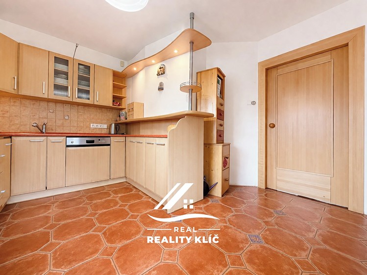 Будинок на продаж, 240 м² (6 з 34)