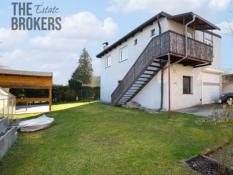 Prodej vícegeneračního domu 172 m², pozemek 678 m², Praha – náhled fotky 2