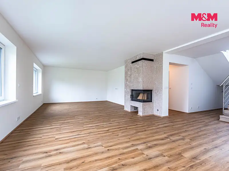 Prodej rodinného domu 248 m², pozemek 1542 m², Žižice – náhled fotky 3