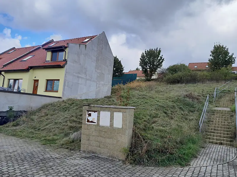 Prodej stavebního pozemku 703 m², Plasy – náhled fotky 3