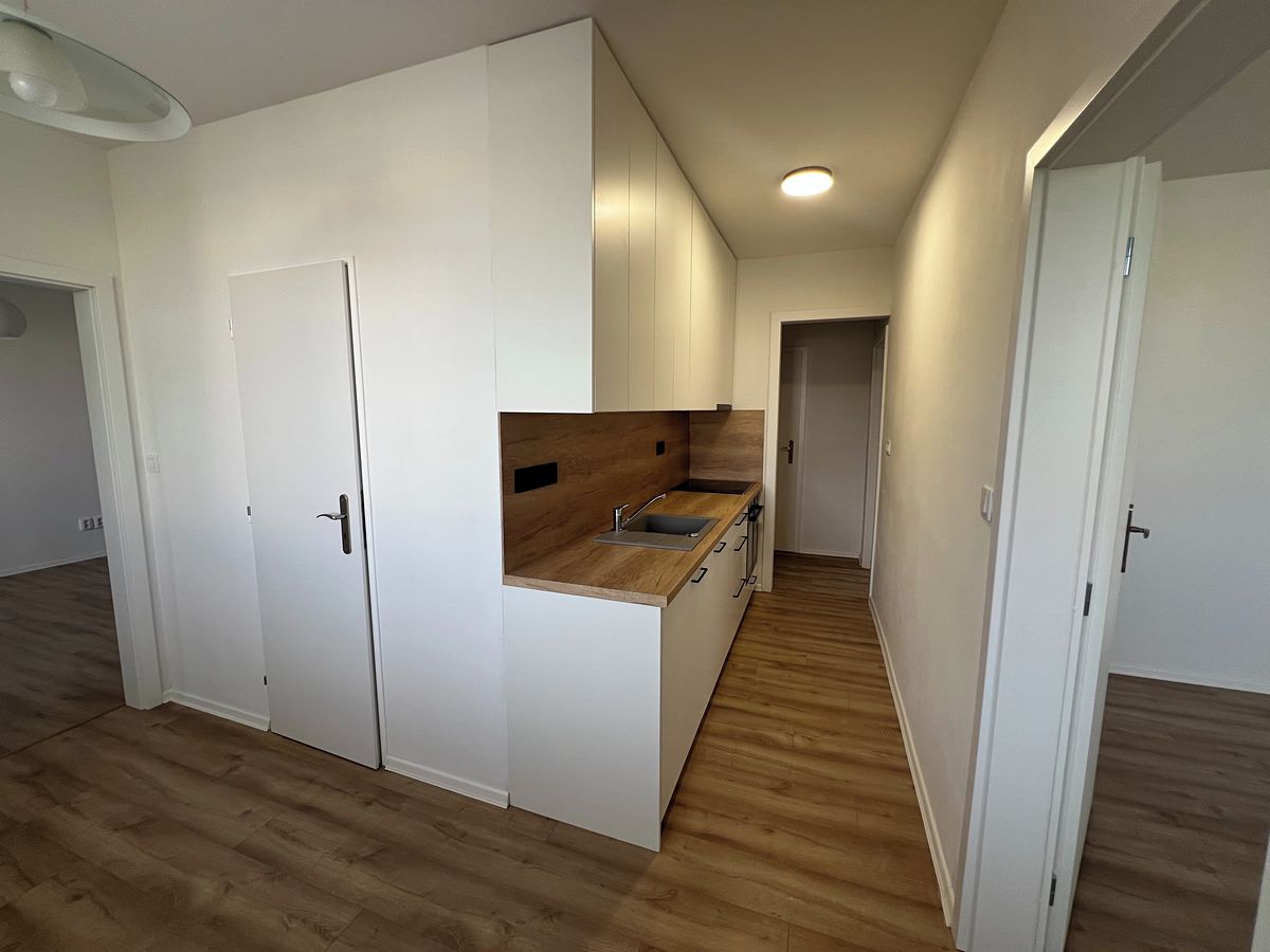 Pronájem bytu 3+1 70 m² – fotografie 2