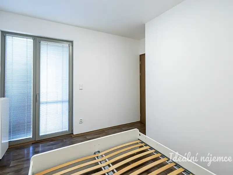 Pronájem bytu 2+kk 44 m², Praha – náhled fotky 3