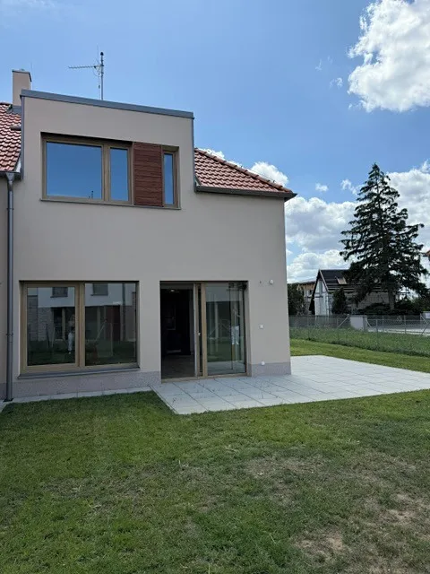 Pronájem rodinného domu 137 m², pozemek 338 m²