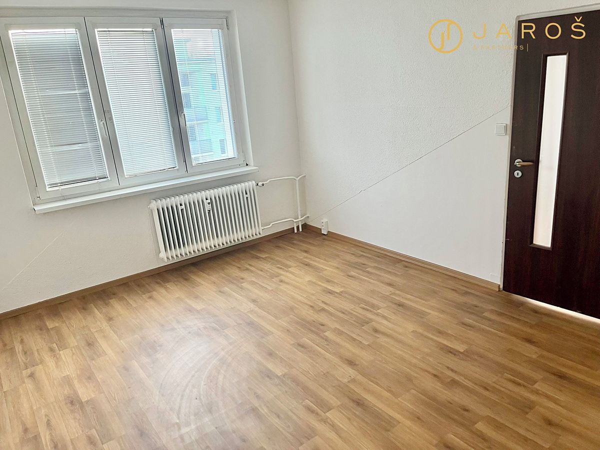 Pronájem bytu 1+1 36 m² – fotografie 2