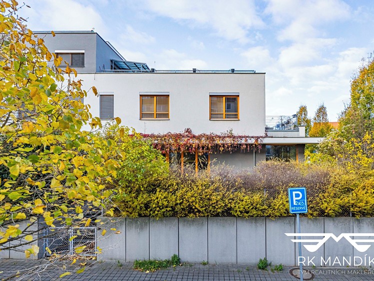 Комерційне приміщення на продаж, 90 м² (12 з 24)