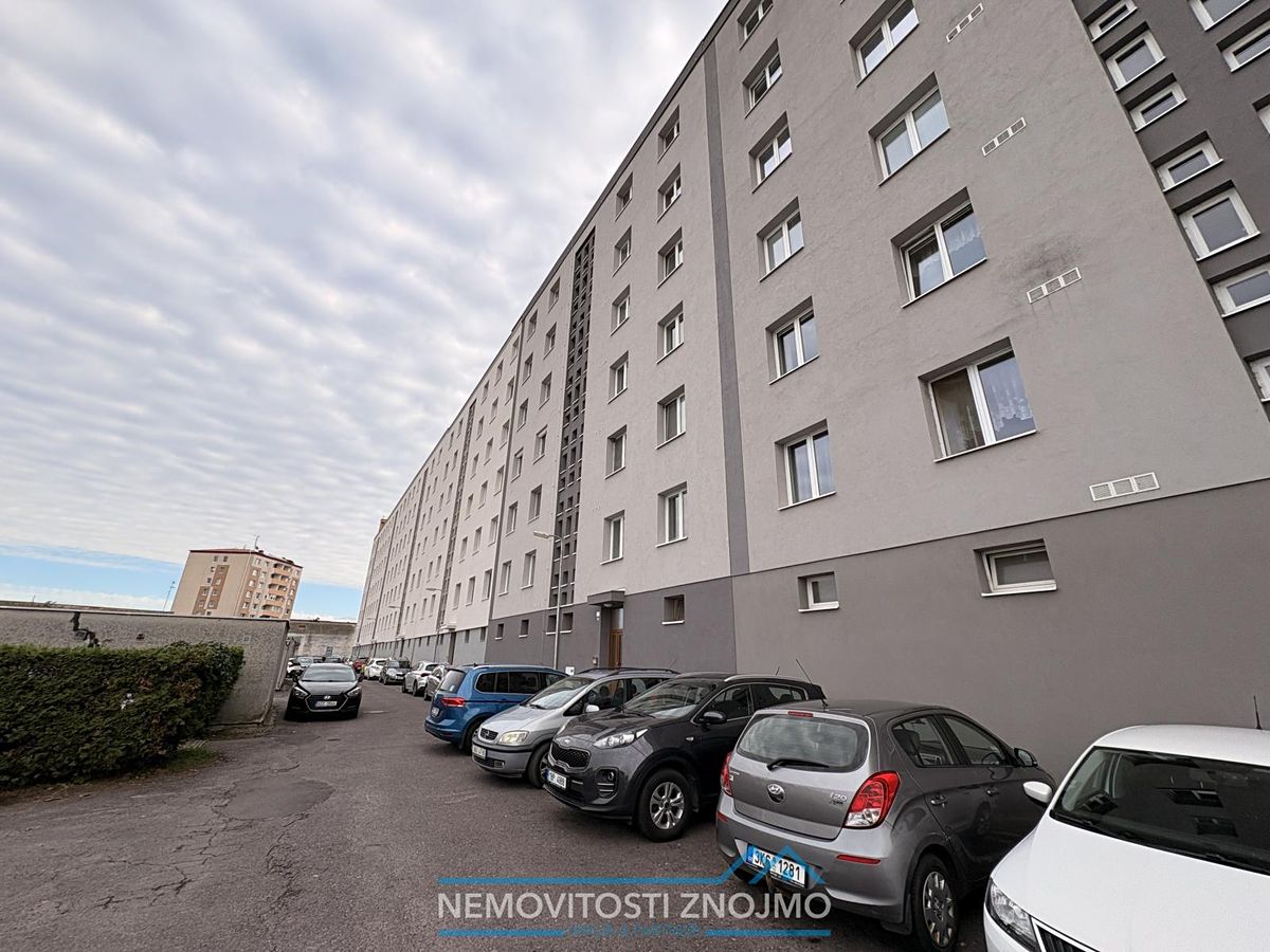 Pronájem bytu 2+1 60 m² – fotografie 3