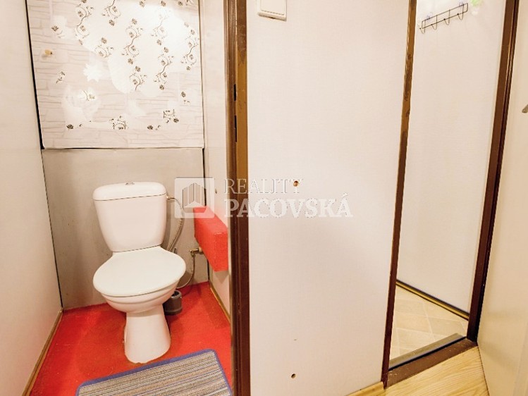 Prodej bytu 1+kk, 32 m² (8 z 16)