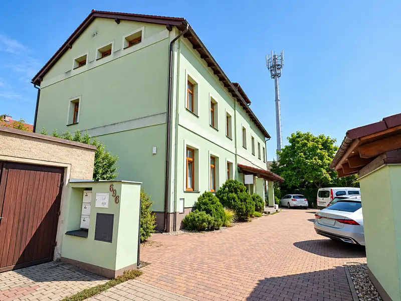 Prodej vícegeneračního domu 783 m², pozemek 1050 m², Roudnice nad Labem – náhled fotky 1
