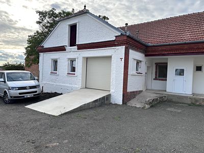 Pronájem skladového prostoru 93 m²