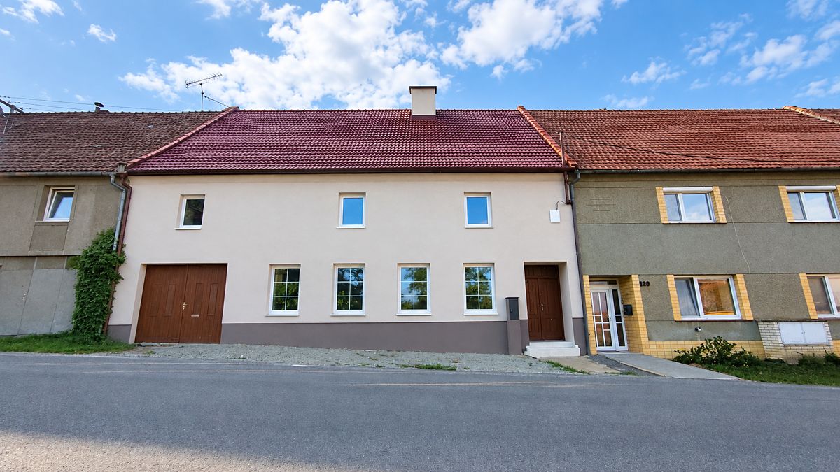 Prodej rodinného domu 129 m², pozemek 1504 m²