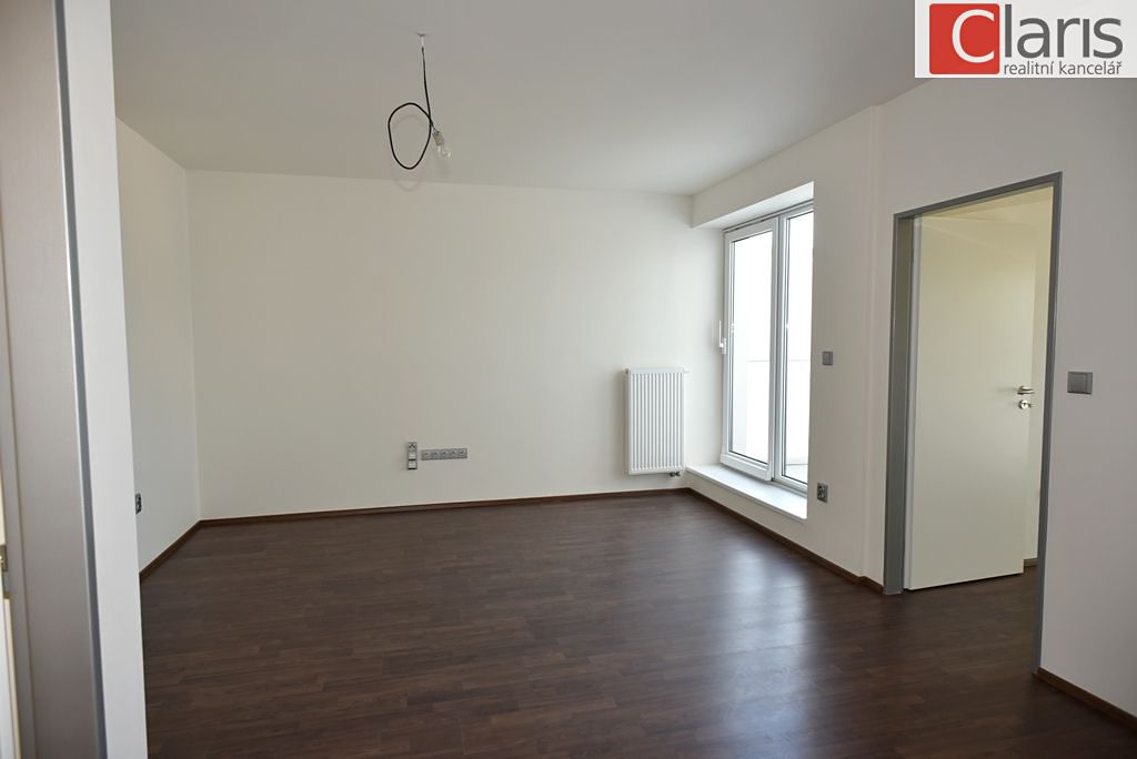 Pronájem bytu 2+kk 56 m² – fotografie 2