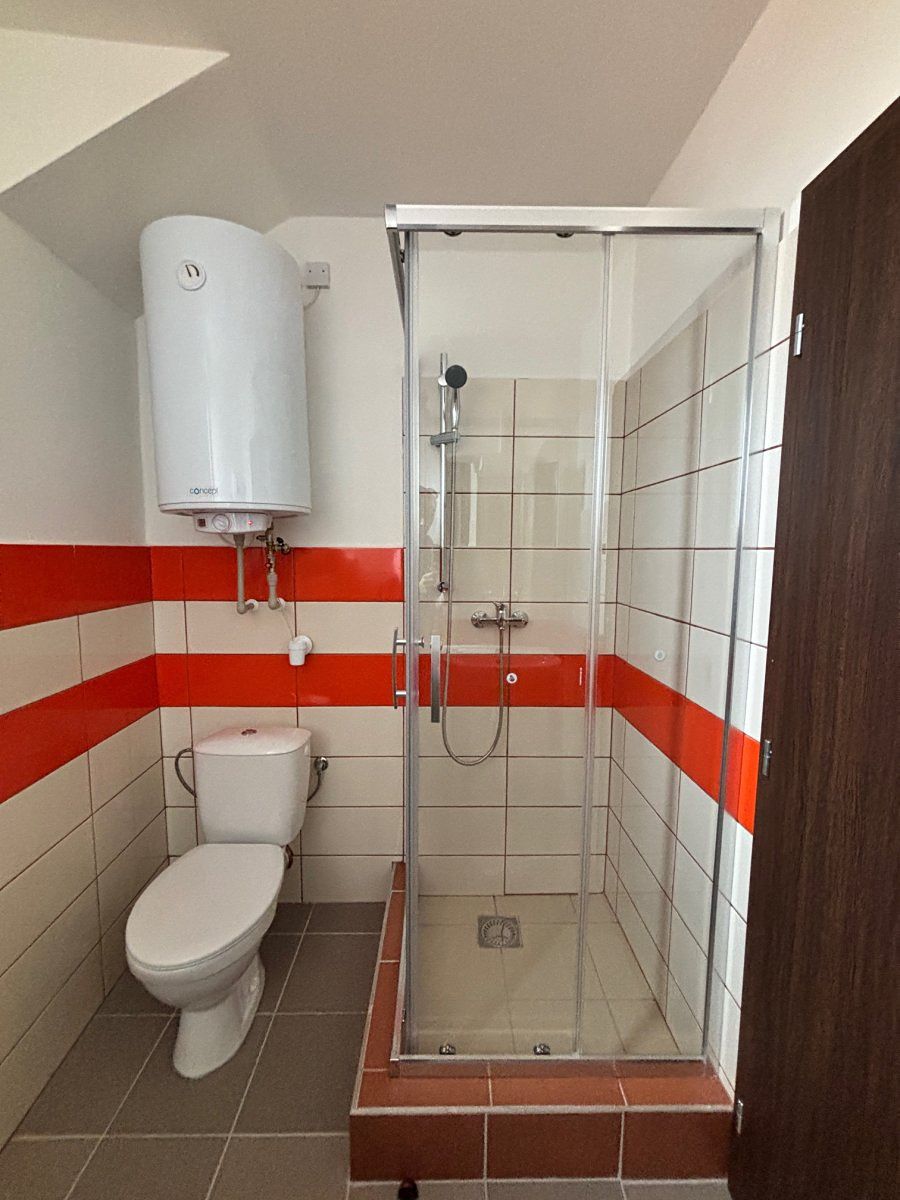 Pronájem bytu 2+kk 40 m² – fotografie 4