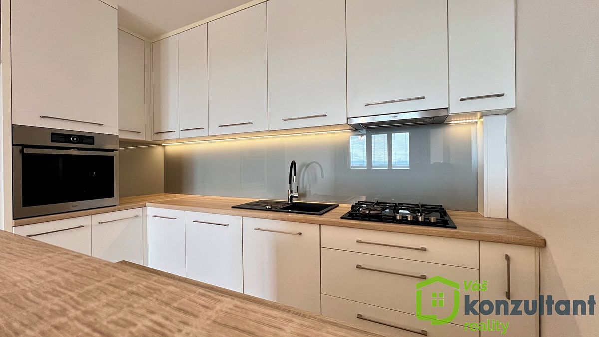 Pronájem bytu 2+kk 52 m² – fotografie 2