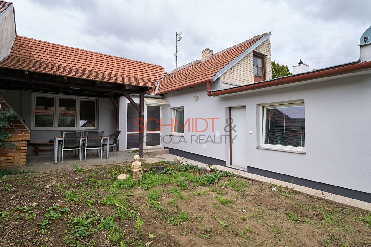 Prodej rodinného domu 130 m², pozemek 211 m² – fotografie 2