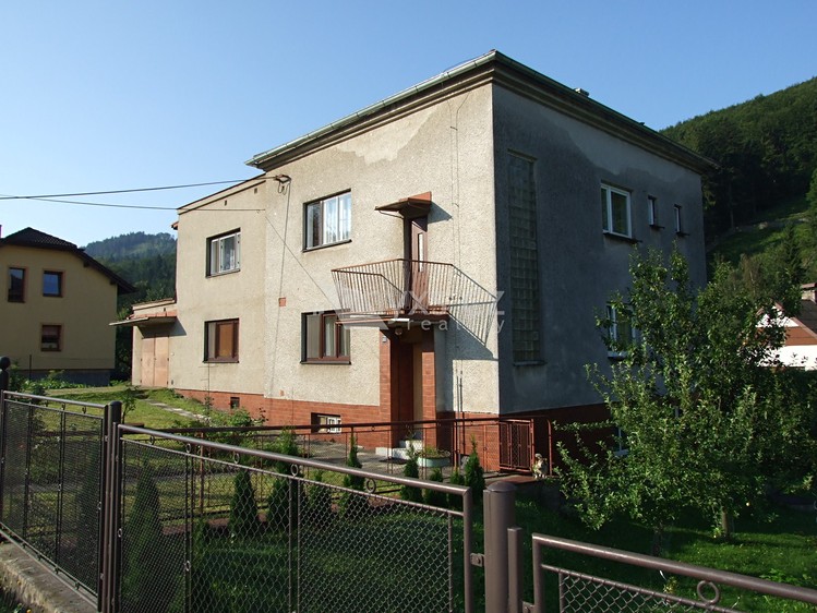 Prodej domu, 240 m² (2 z 12)