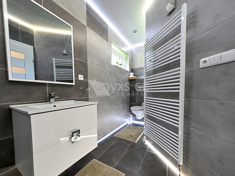 Prodej domu, 183 m² (31 z 39)