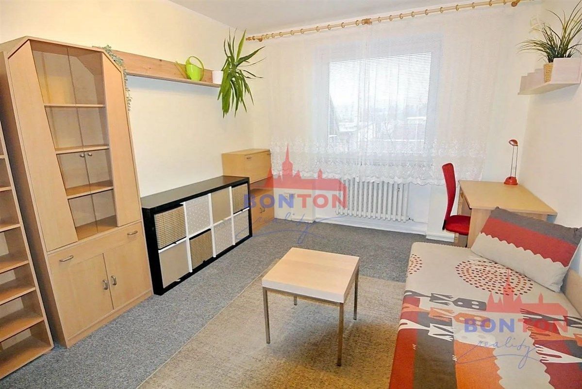 Pronájem bytu pokoje 30 m² – fotografie 3