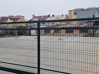 Pronájem garážového stání 20 m²