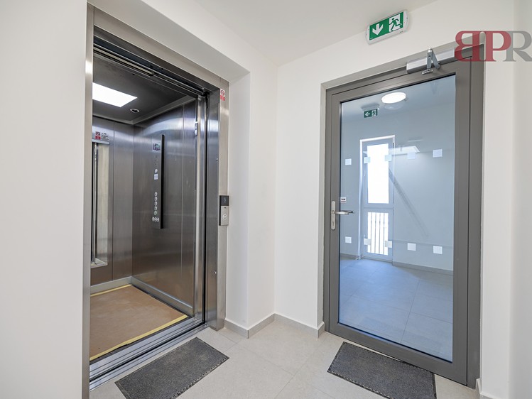 Квартира 3+kk на продаж, 92 м² (15 з 17)