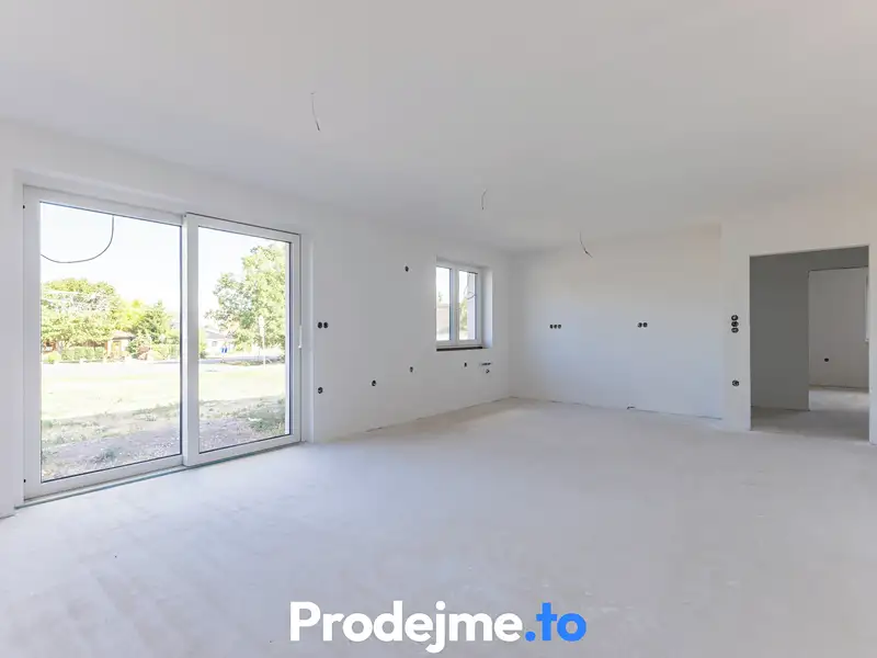 Prodej rodinného domu 120 m², pozemek 828 m², Strachotice – náhled fotky 3