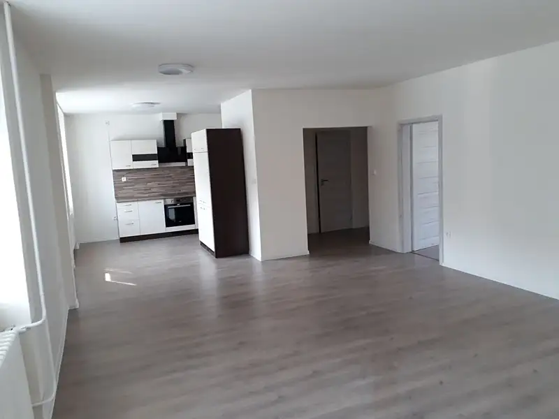 Prodej bytu 3+kk 91 m², Sezemice – náhled fotky 1