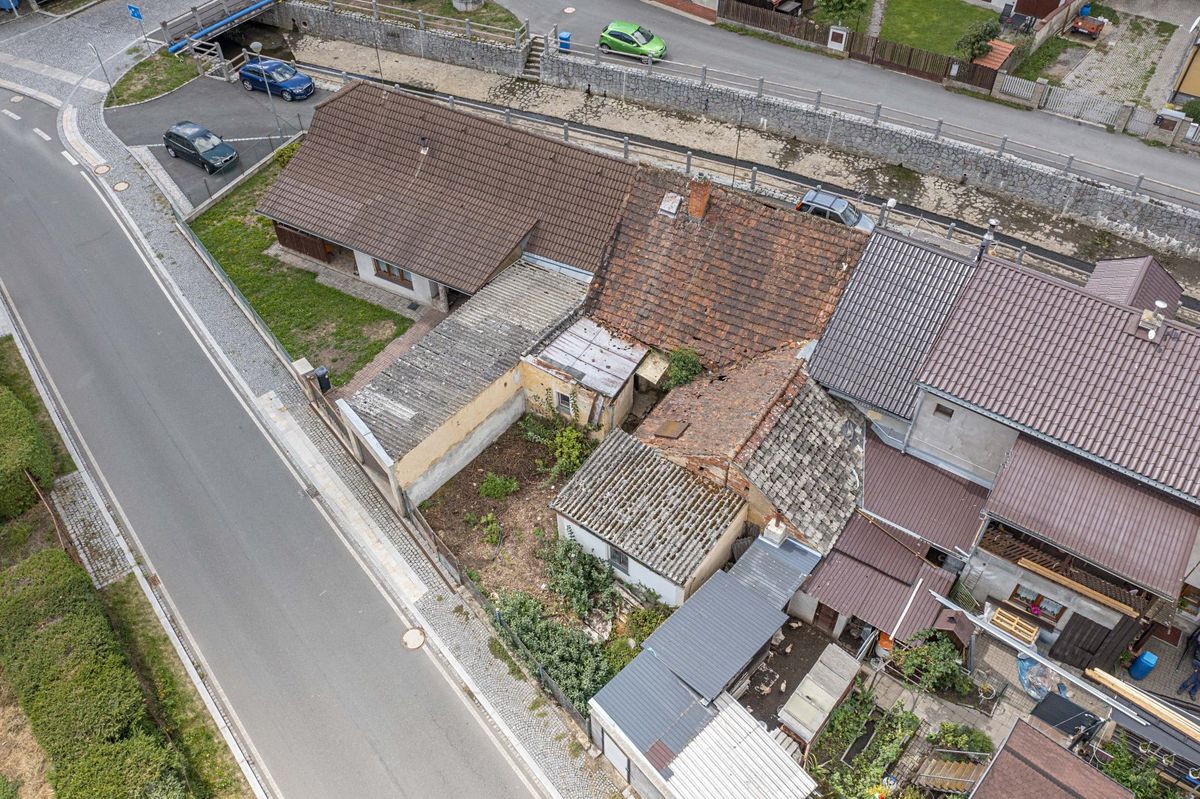 Prodej rodinného domu 136 m², pozemek 188 m² – fotografie 3