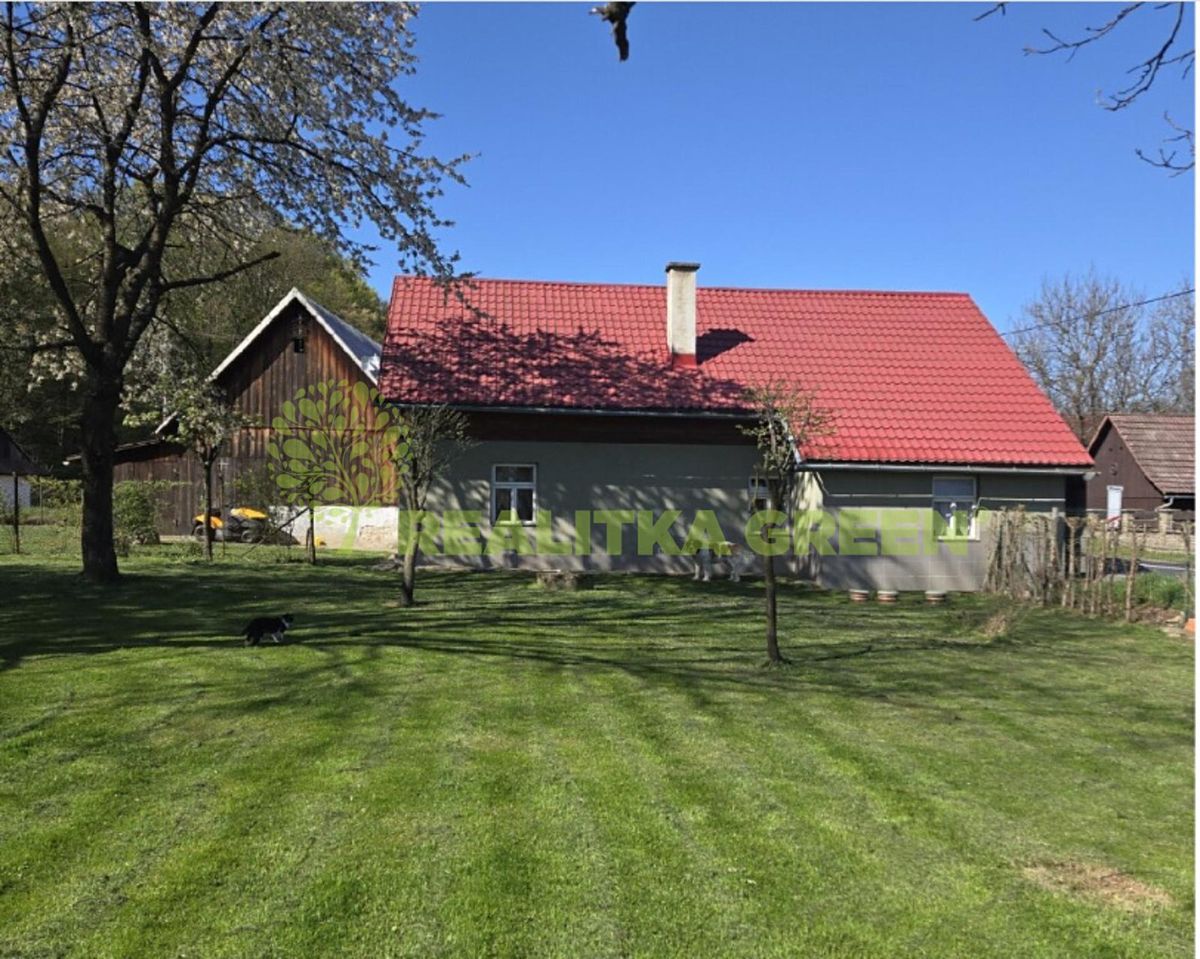 Prodej rodinného domu 550 m², pozemek 2336 m²