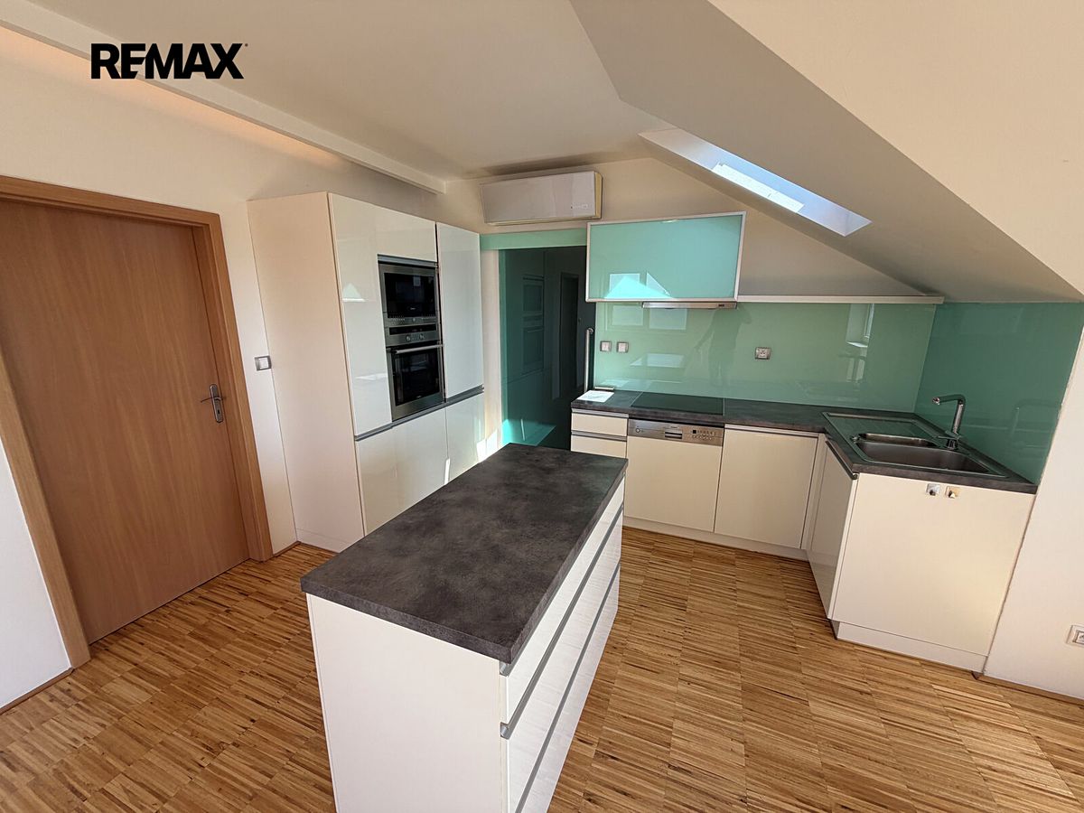 Prodej bytu 3+kk 74 m² – fotografie 2